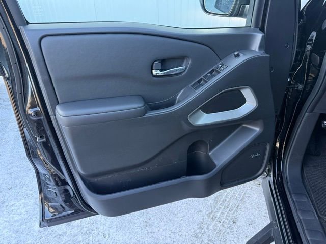 Certified 2024 Nissan Frontier SV w/ Technology Package image 16