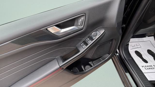 Used 2026 Ford Escape ST-Line w/ Tech Pack #1 image 10