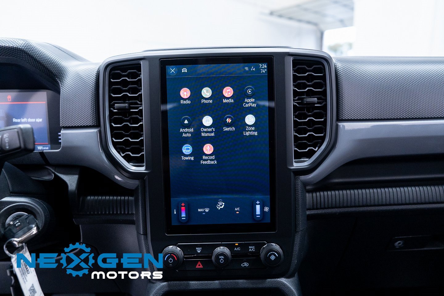 Used 2024 Ford Ranger XL w/ Trailer Tow Package image 12