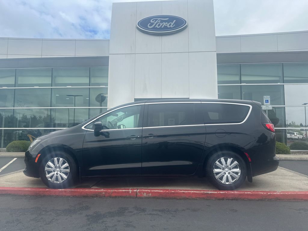 Used 2018 Chrysler Pacifica L