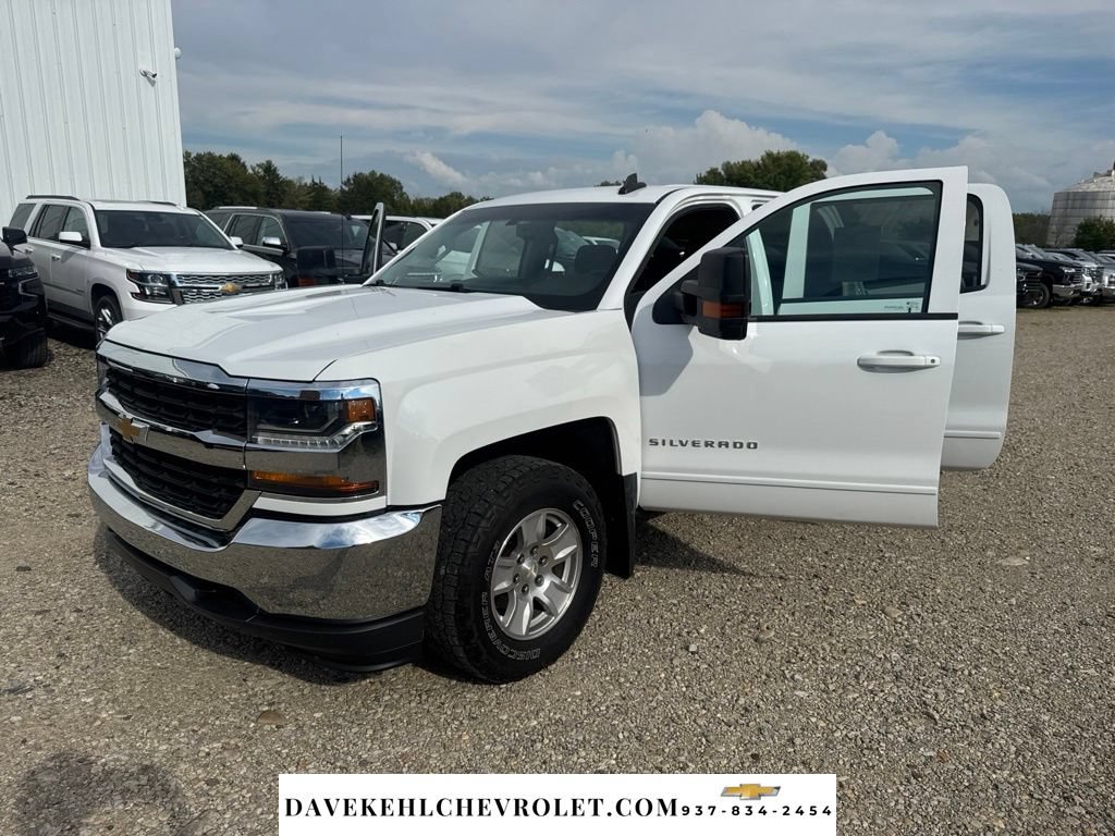 Used 2018 Chevrolet Silverado 1500 LT w/ Trailering Package AWD/4WD image 35