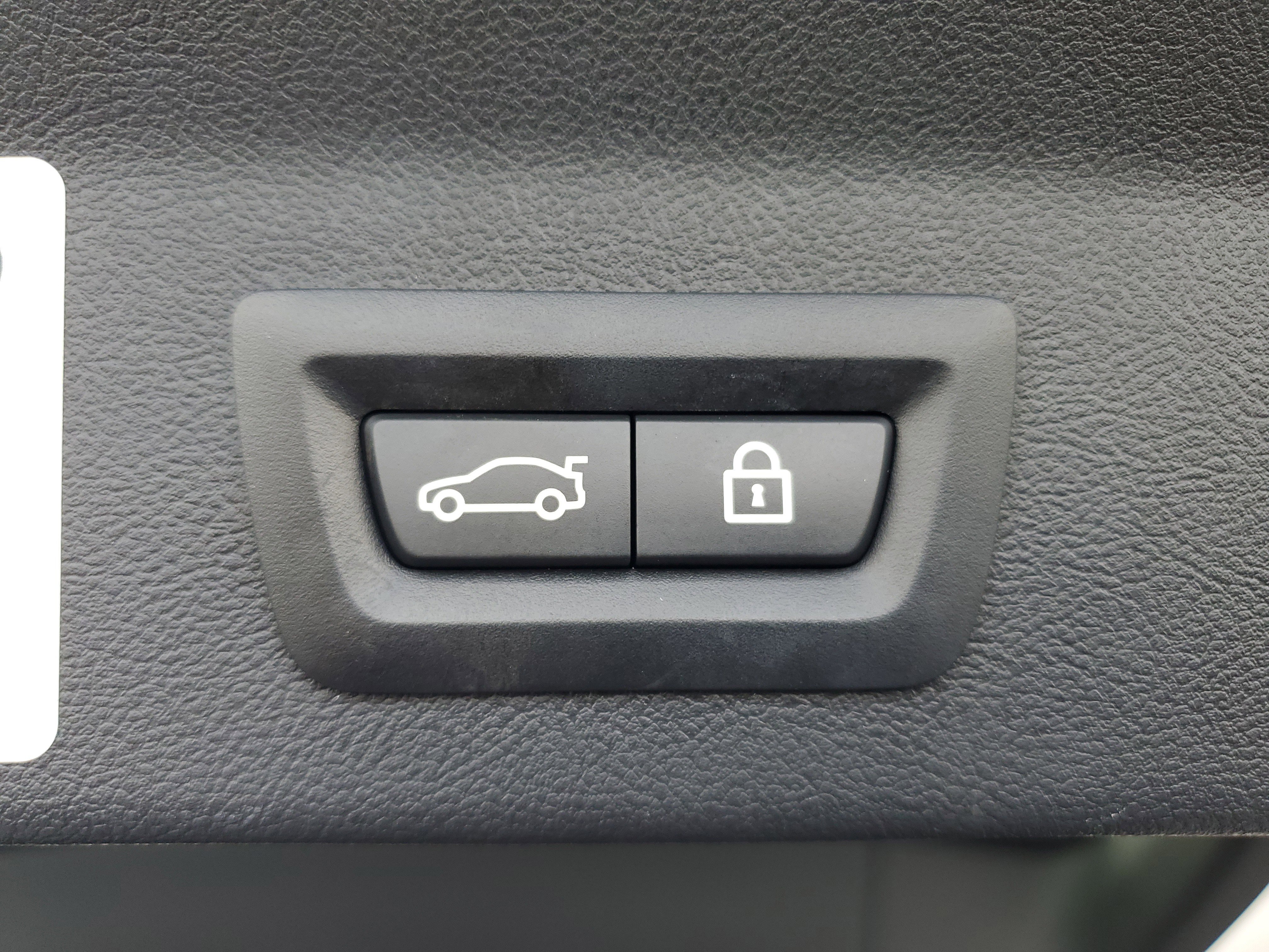 Used 2022 BMW X3 sDrive30i w/ Premium Package 2 (ZPA) image 9