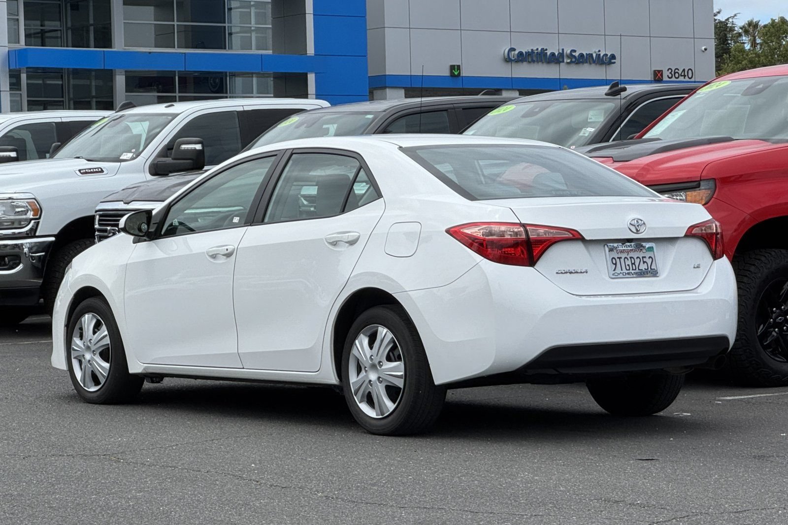 Used 2019 Toyota Corolla LE w/ Carpet Mat Package (TMS) FWD image 7