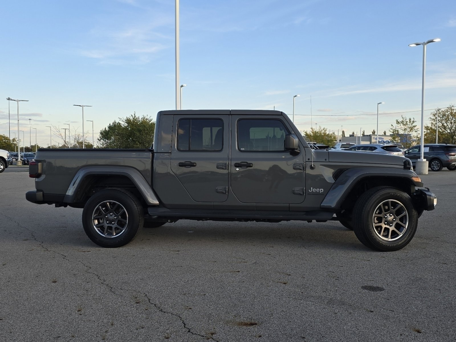 Used 2020 Jeep Gladiator Overland image 21