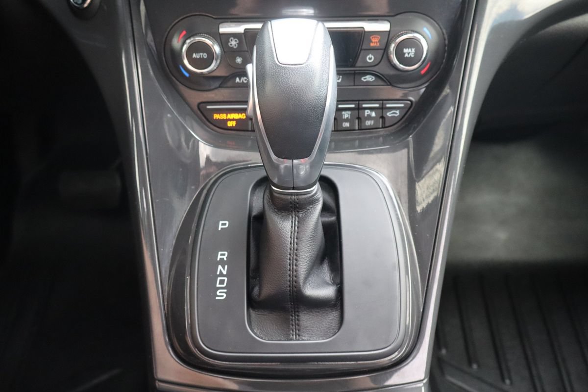Used 2015 Ford Escape Titanium w/ Equipment Group 301A AWD/4WD image 37