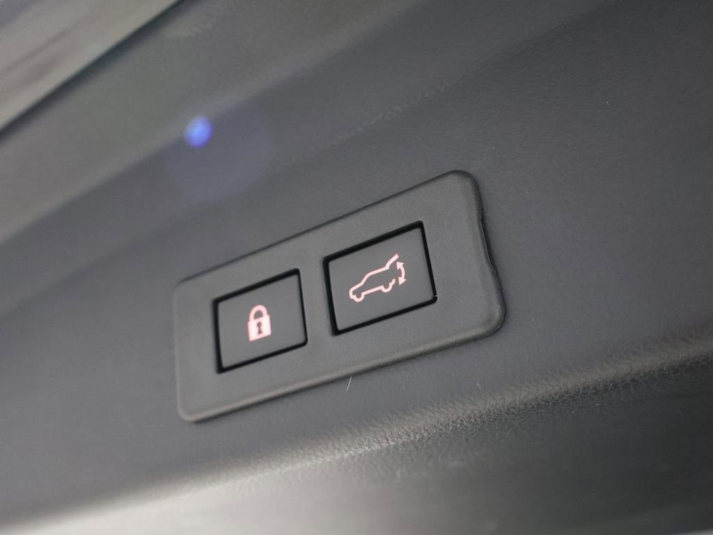 Used 2023 Subaru Ascent Premium w/ Convenience Package image 20