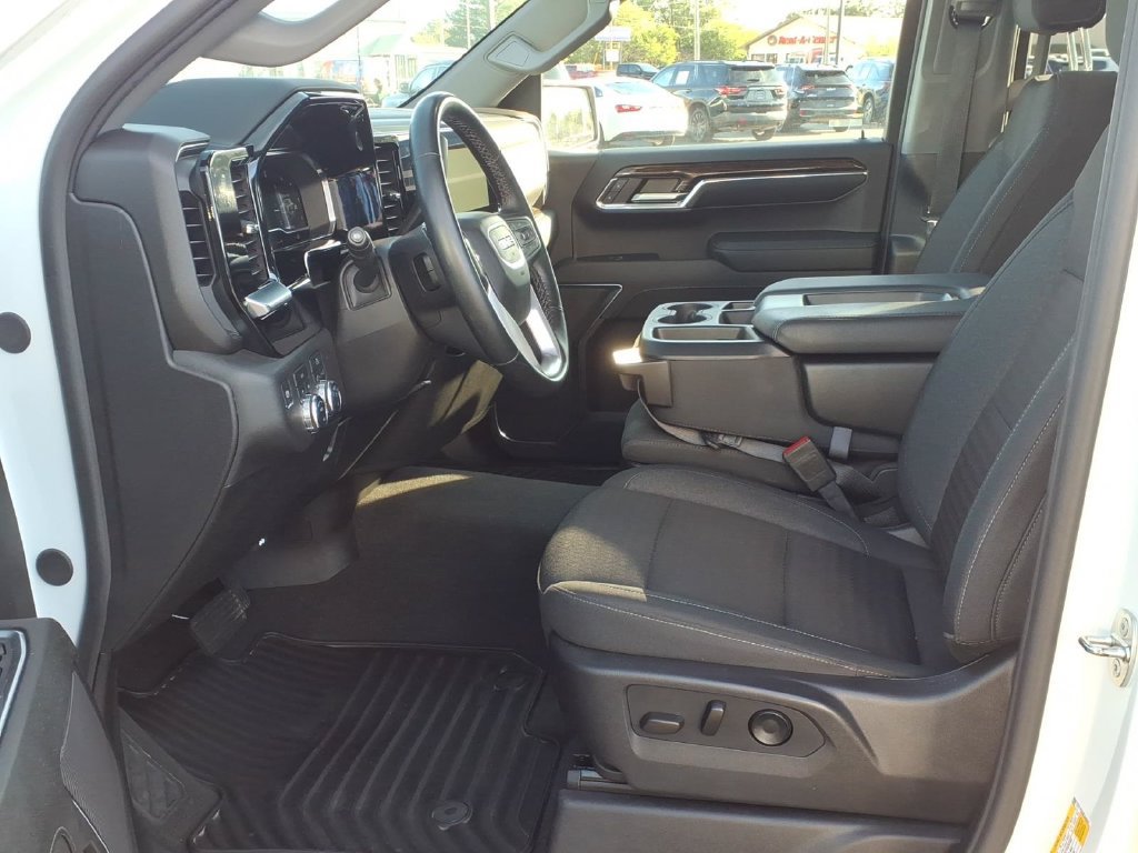 Used 2024 GMC Sierra 1500 Elevation AWD/4WD image 8