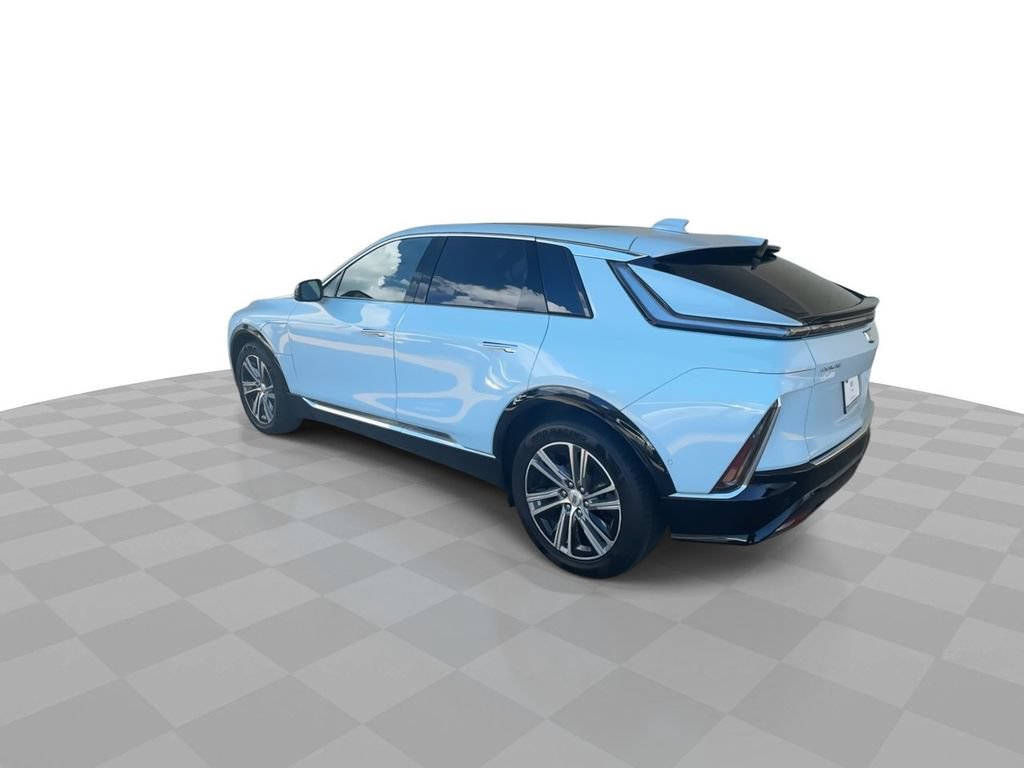 Certified 2024 Cadillac Lyriq Luxury AWD/4WD image 6
