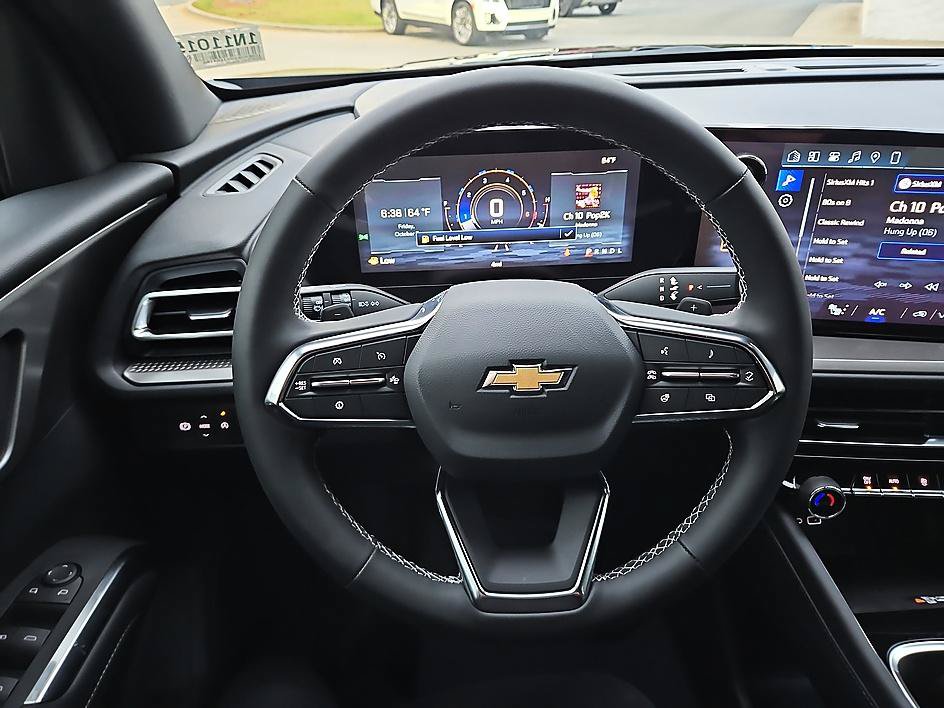 New 2027 Chevrolet Traverse LT FWD image 17