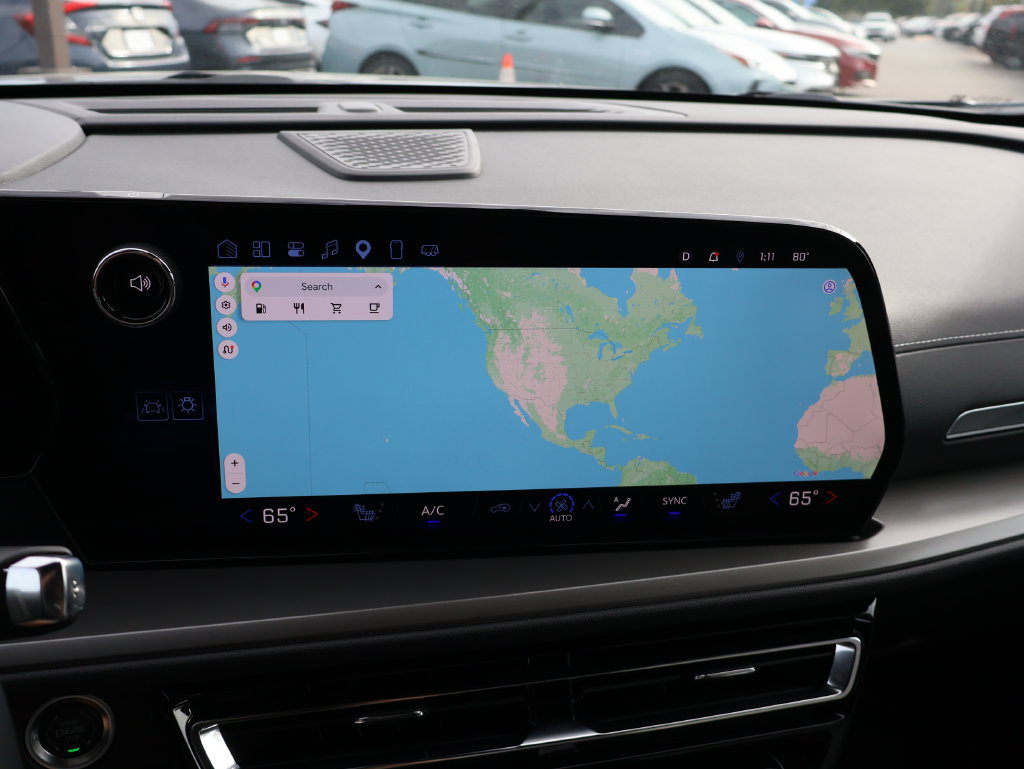 Used 2025 Chevrolet Traverse LT w/ Enhanced Driving Package FWD image 20