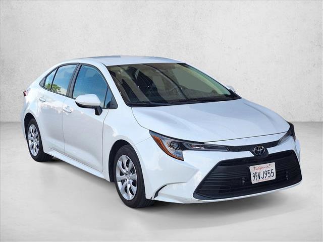 Used 2025 Toyota Corolla LE image 3