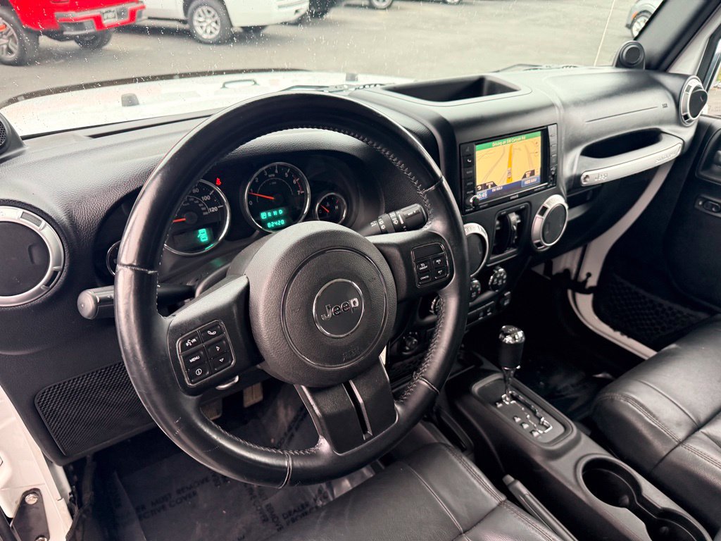 Used 2012 Jeep Wrangler Unlimited Sahara w/ Dual Top Group AWD/4WD image 15