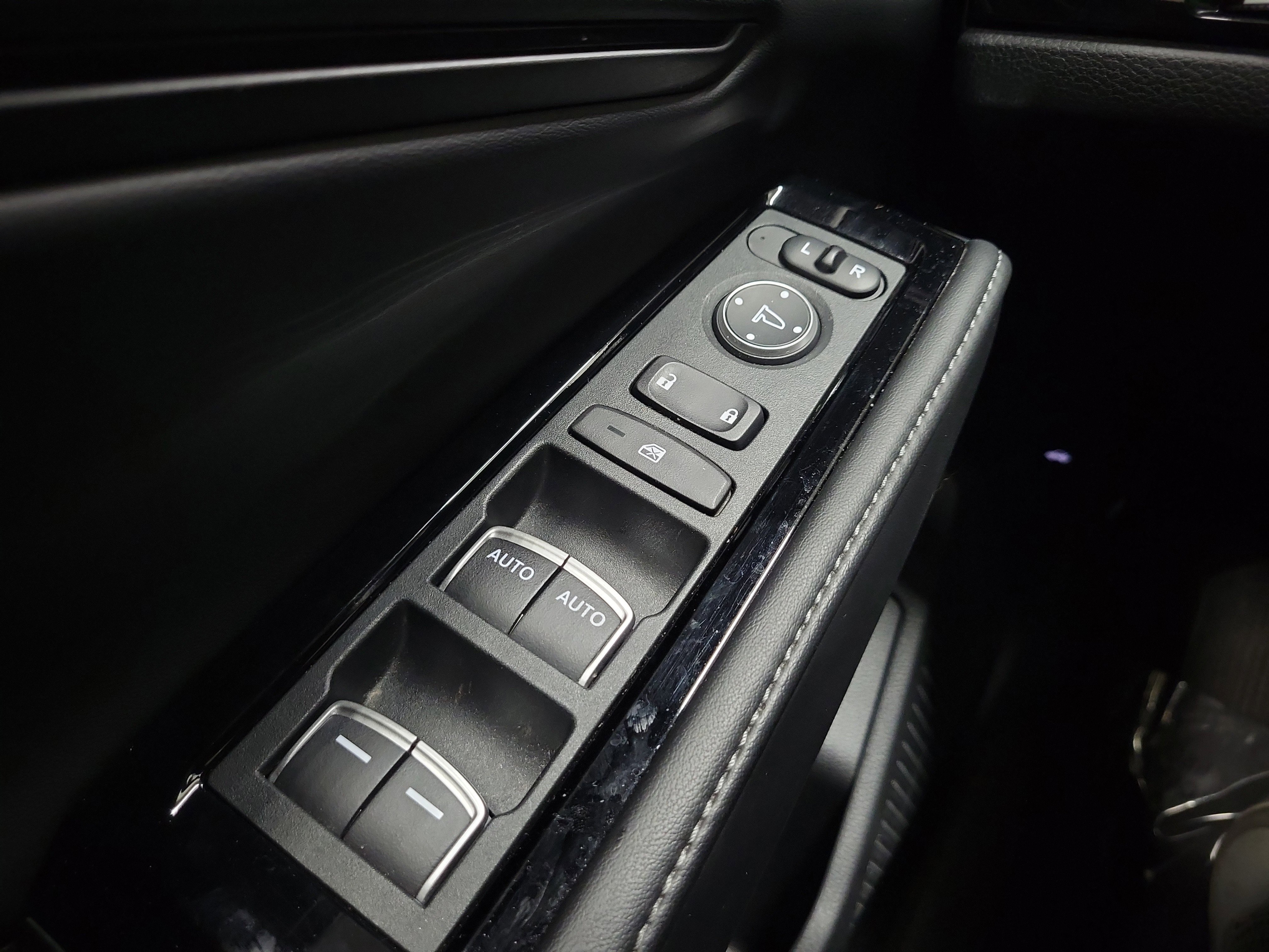 Used 2023 Honda Accord Touring image 22