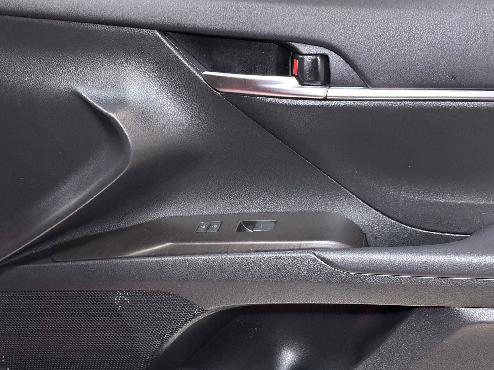 Used 2024 Toyota Camry SE FWD image 38