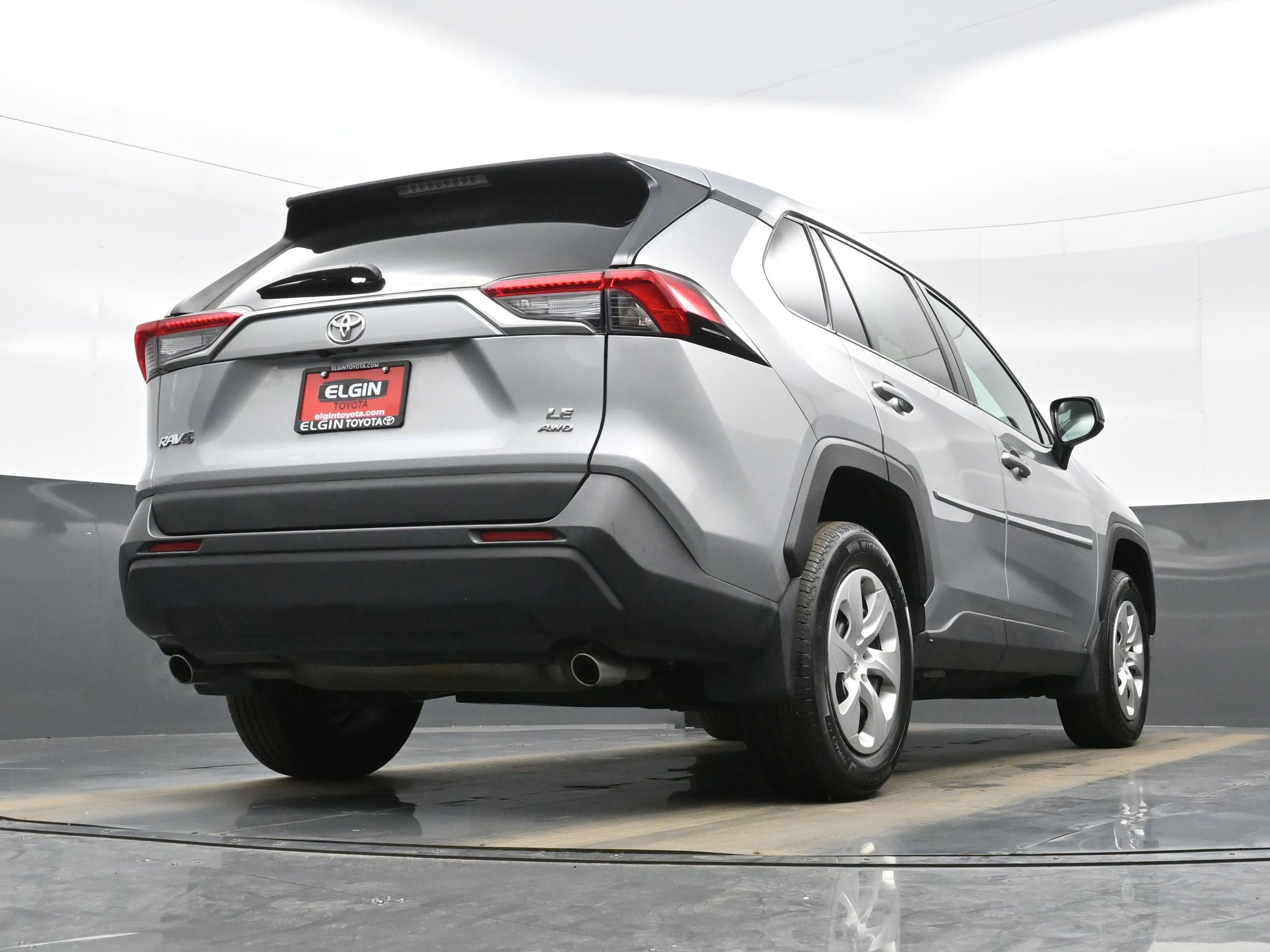 Used 2023 Toyota RAV4 LE image 29