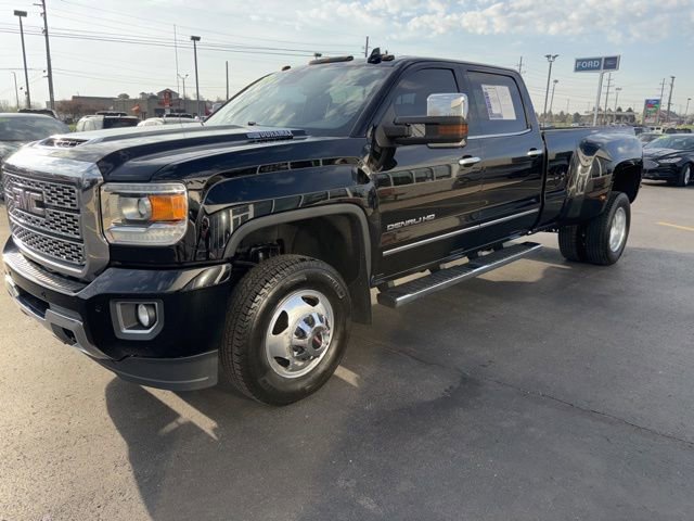 Used 2019 GMC Sierra 3500 Denali AWD/4WD image 21