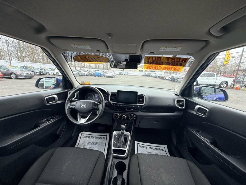 Used 2021 Hyundai Venue SE image 16