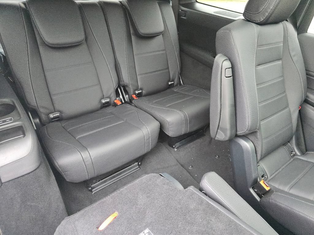 New 2026 Mercedes-Benz GLS 450 4MATIC image 21