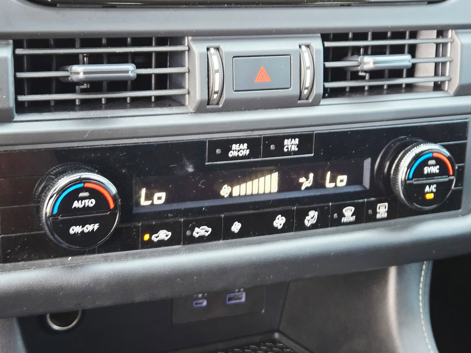 Used 2025 Nissan Pathfinder S FWD image 17