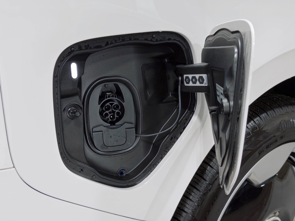 Used 2025 Volkswagen ID. Buzz Pro S image 5