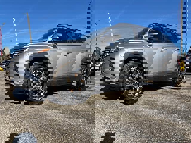 Used 2023 Hyundai Tucson SEL w/ Convenience Package image 3