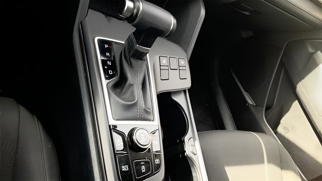 Used 2024 Kia Sportage LX image 23