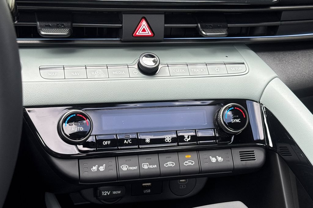 New 2026 Hyundai Elantra Limited FWD image 21