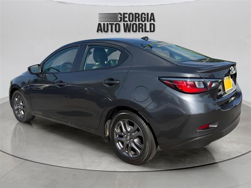 Used 2019 Toyota Yaris XLE FWD image 10