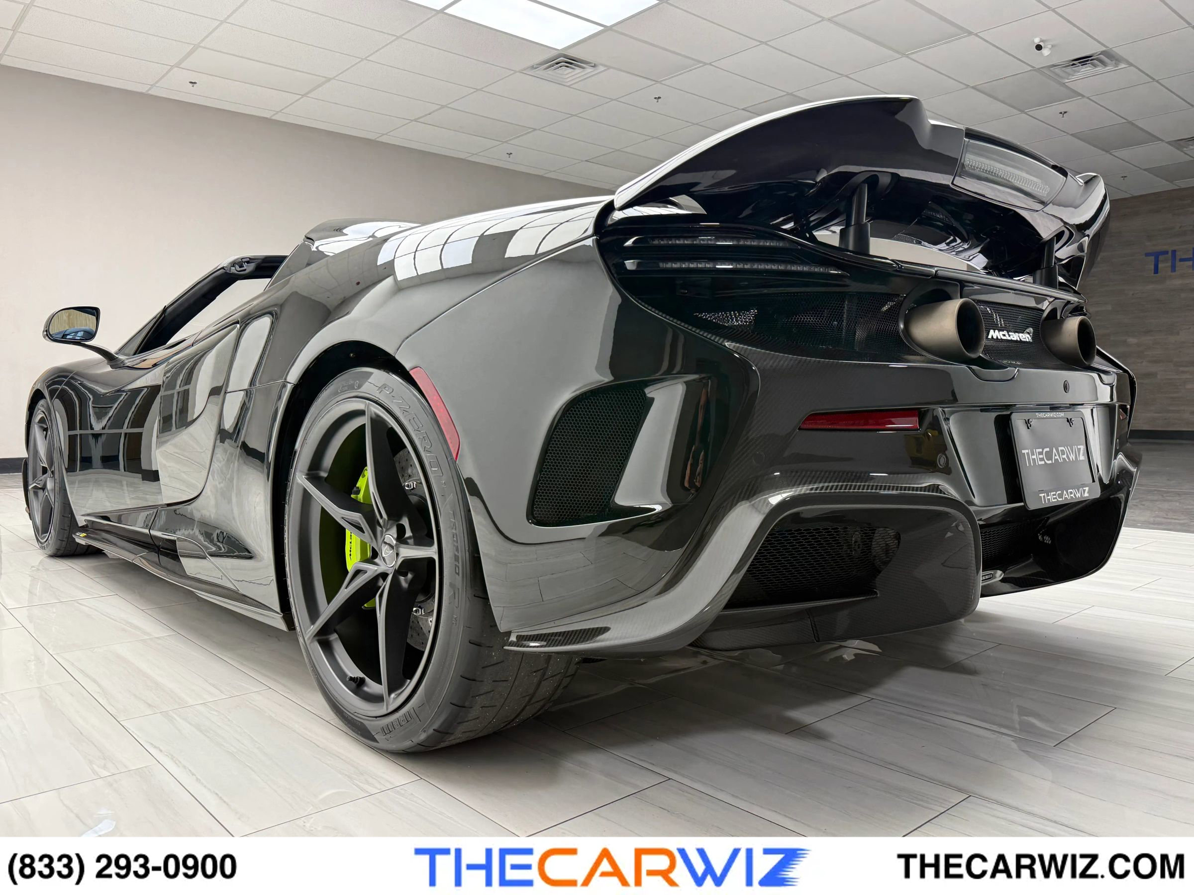 Used 2016 McLaren 675LT Spider image 19