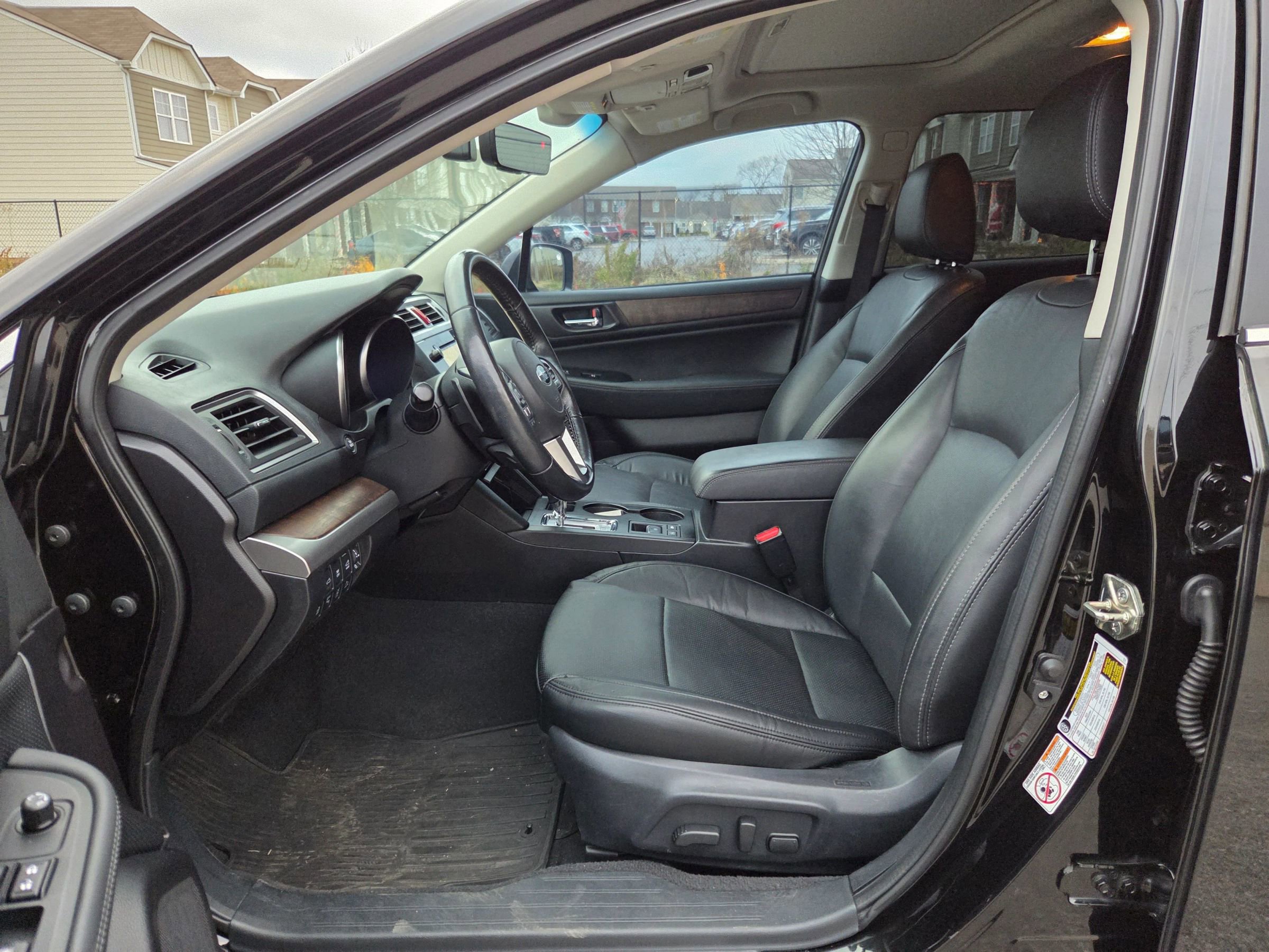 Used 2017 Subaru Outback 3.6R Limited image 9