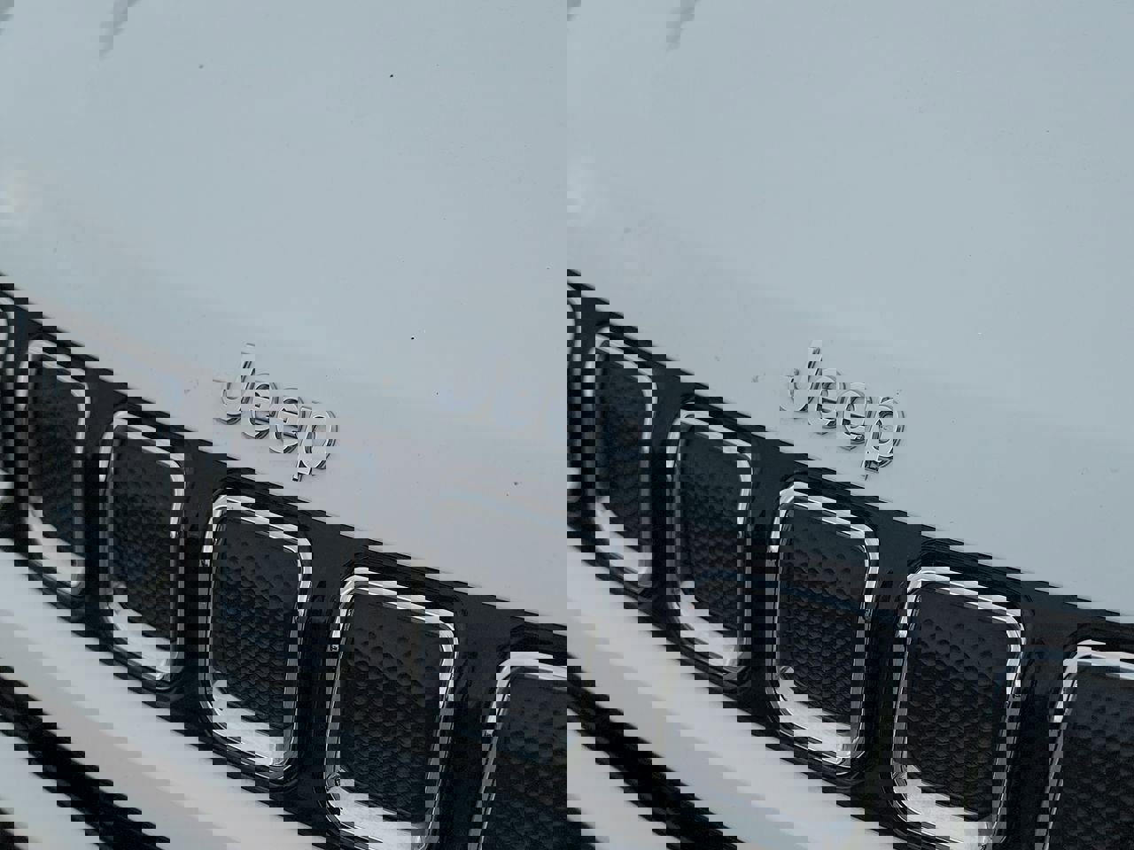 Used 2022 Jeep Compass Limited image 24