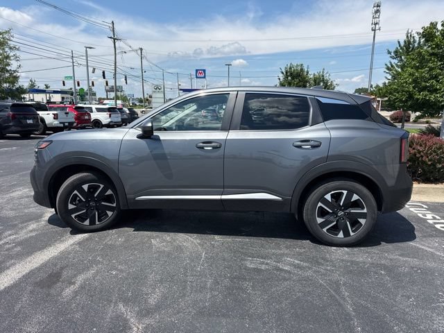 Used 2025 Nissan Kicks SV AWD/4WD image 11