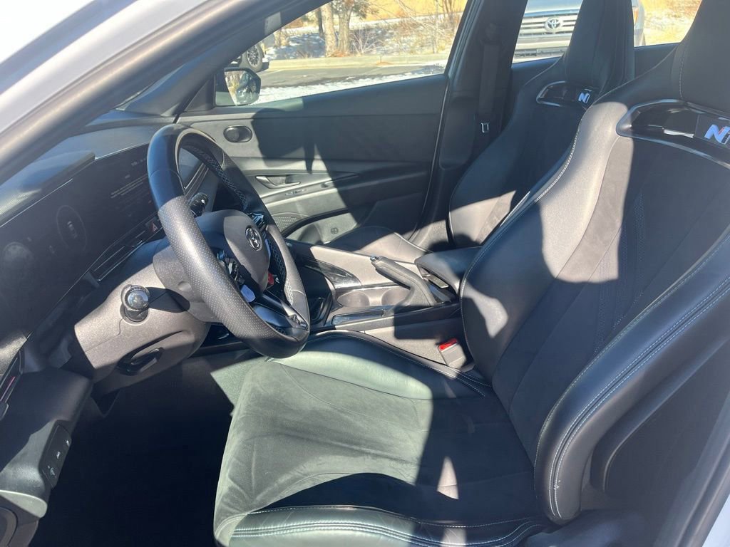 Used 2023 Hyundai Elantra N Base image 14