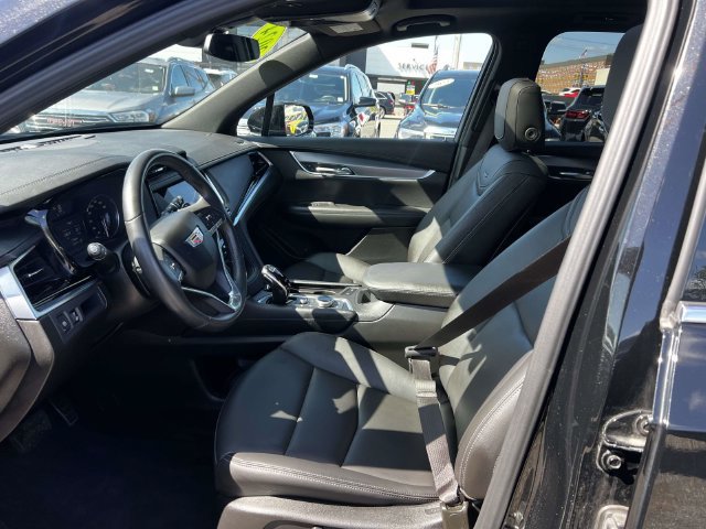 Certified 2024 Cadillac XT6 Luxury AWD/4WD image 17