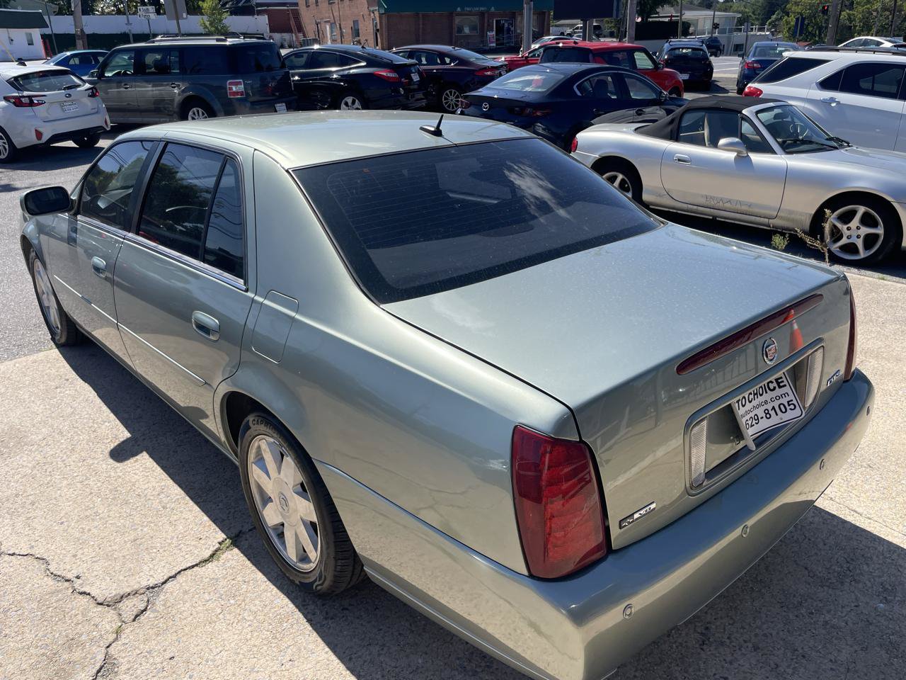 Used 2005 Cadillac De Ville DTS w/ Equipment Group FWD image 29