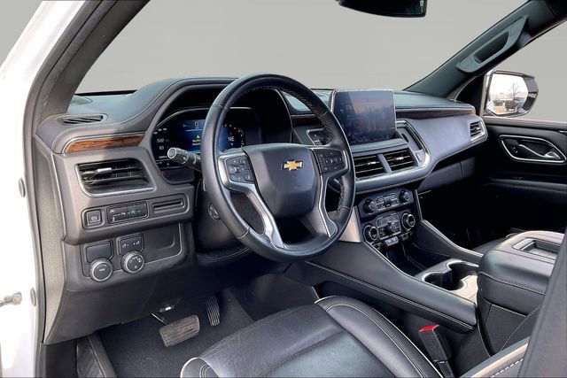 Used 2024 Chevrolet Suburban Premier image 12