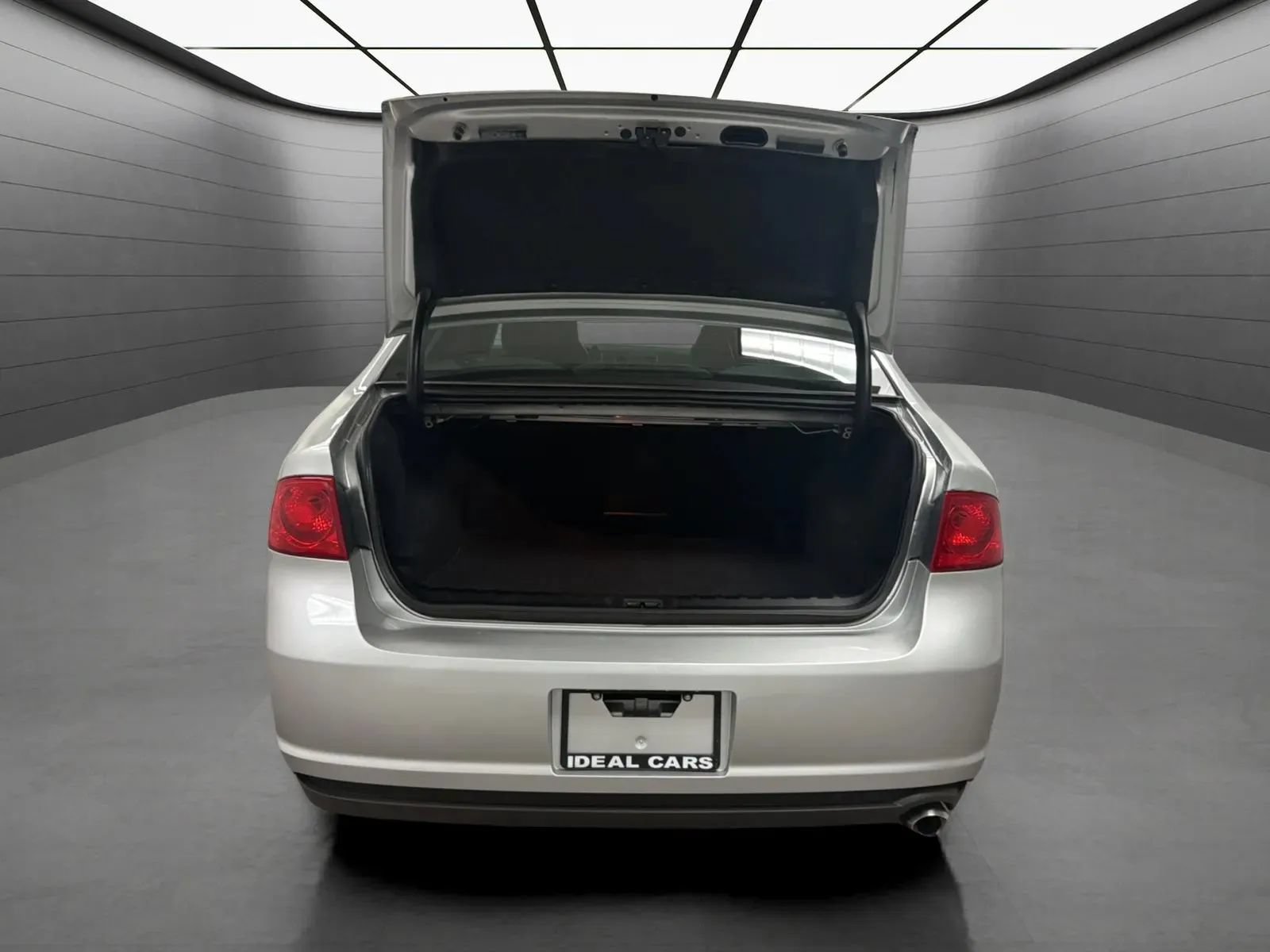Used 2011 Buick Lucerne CX FWD image 17