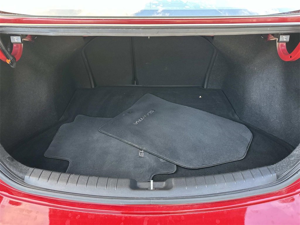 Used 2017 Hyundai Elantra SE image 9