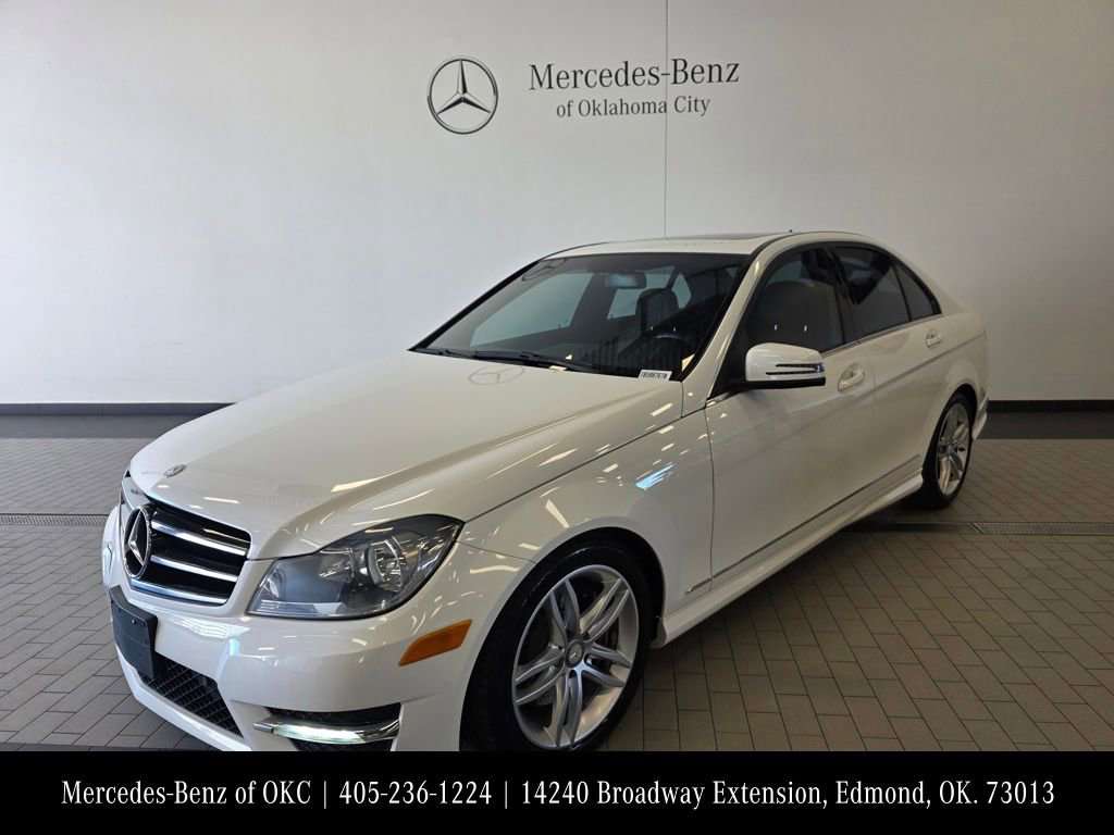 Used 2014 Mercedes-Benz C 300 4MATIC Sedan image 1