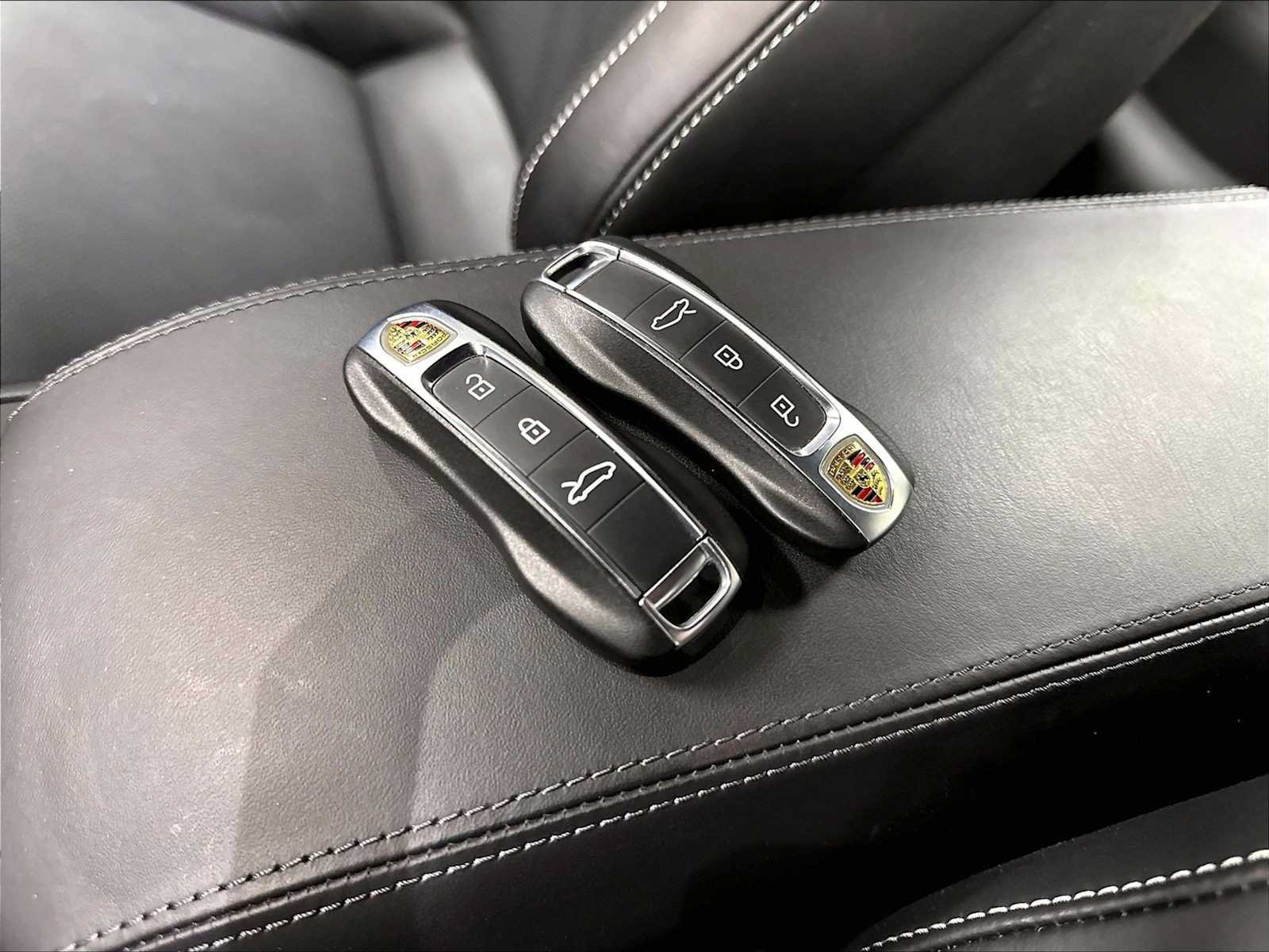 Used 2021 Porsche 911 Turbo S AWD/4WD image 38