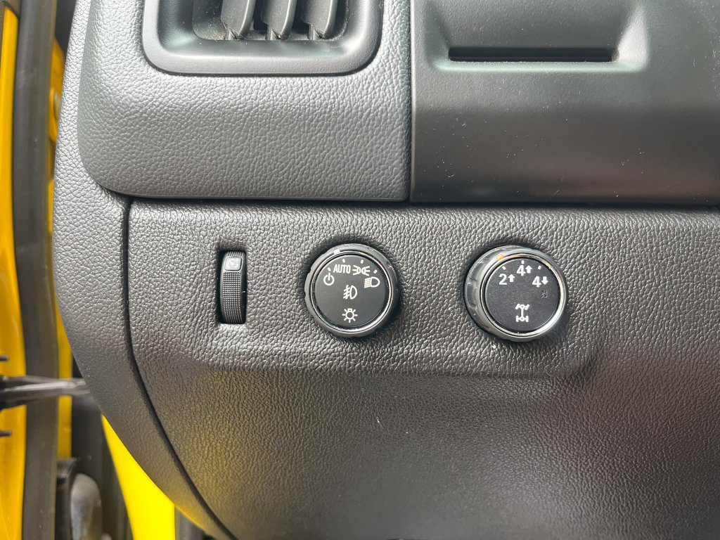 Used 2015 Chevrolet Colorado Z71 w/ Trail Boss Edition AWD/4WD image 19