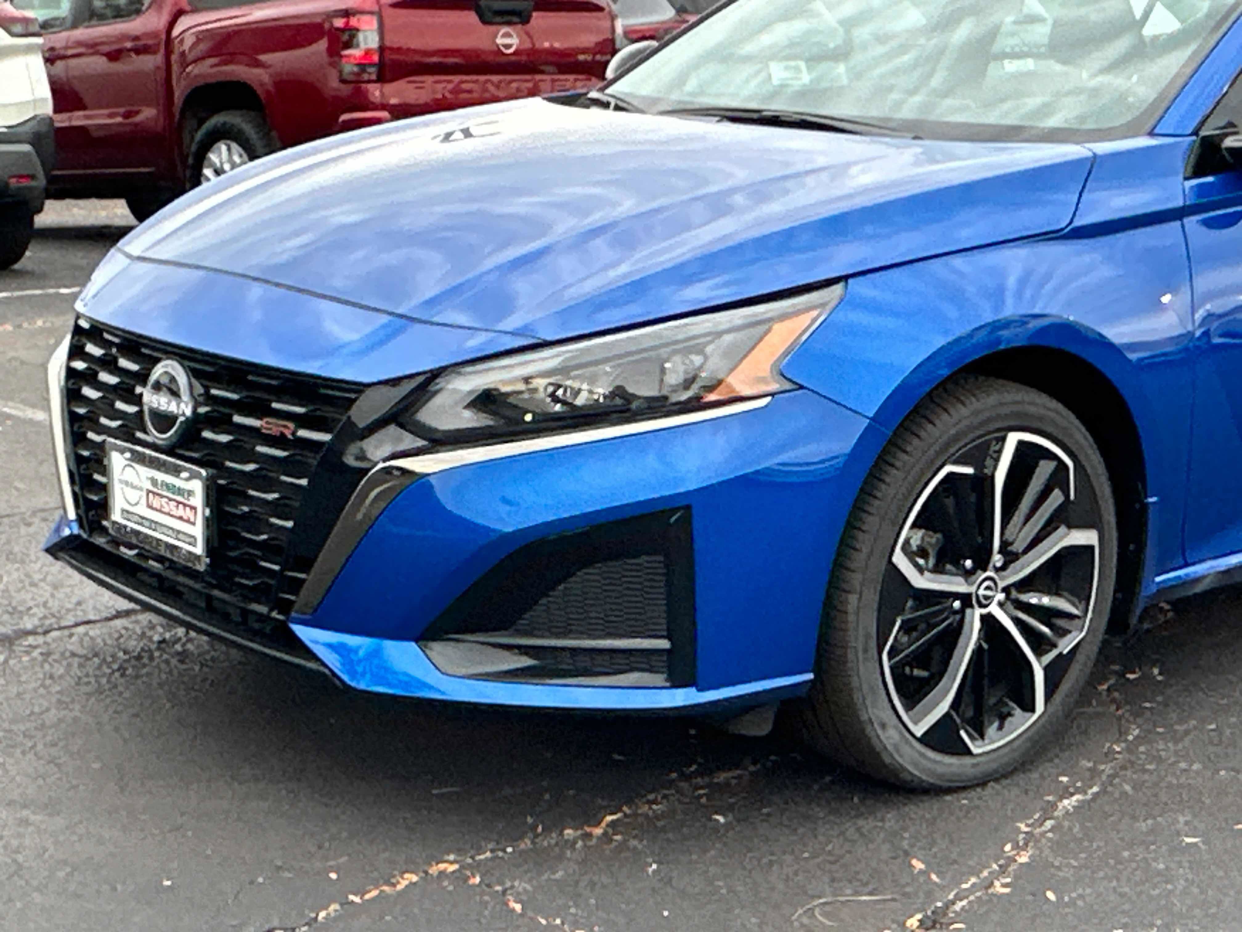 New 2025 Nissan Altima 2.5 SR image 8