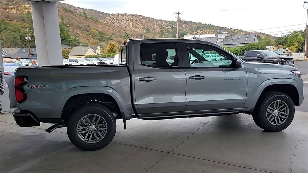 New 2024 Chevrolet Colorado LT w/ LT Convenience Package III image 2