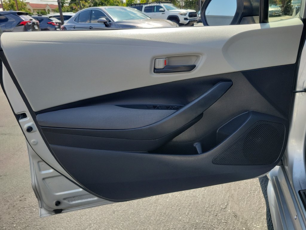 Used 2022 Toyota Corolla LE w/ Carpet Mat Package (TMS) FWD image 19
