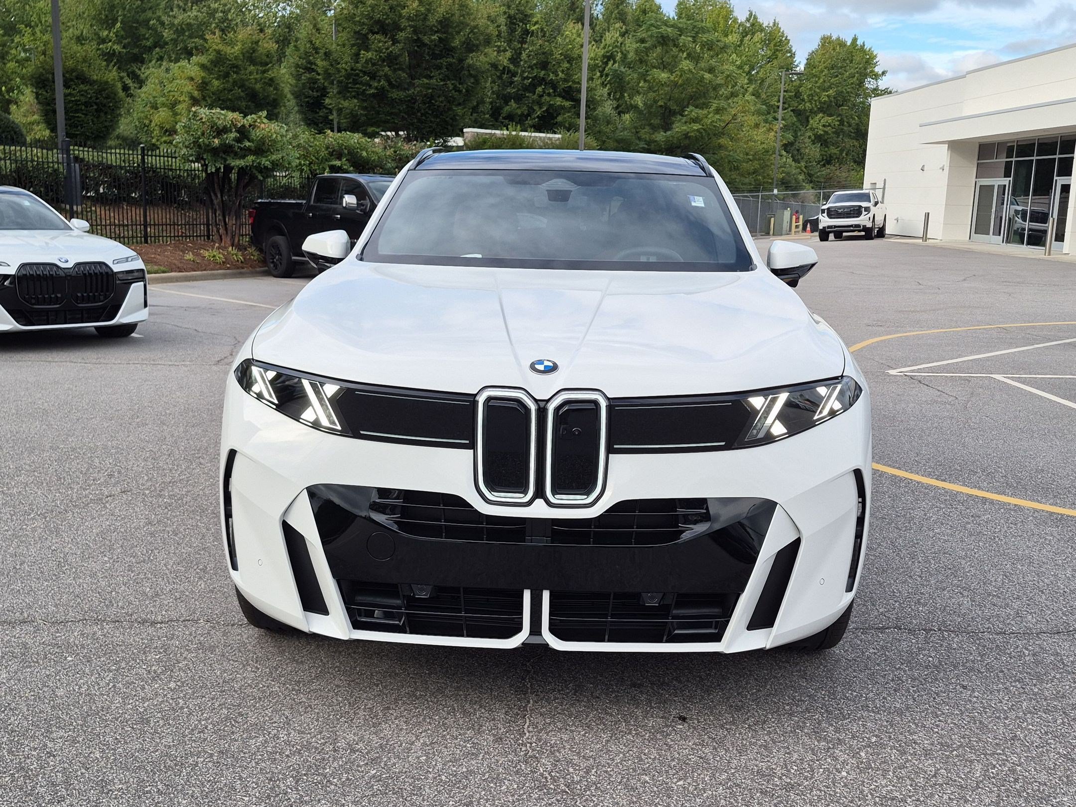New 2027 BMW X5 xDrive50e w/ M Sport Package AWD/4WD image 8