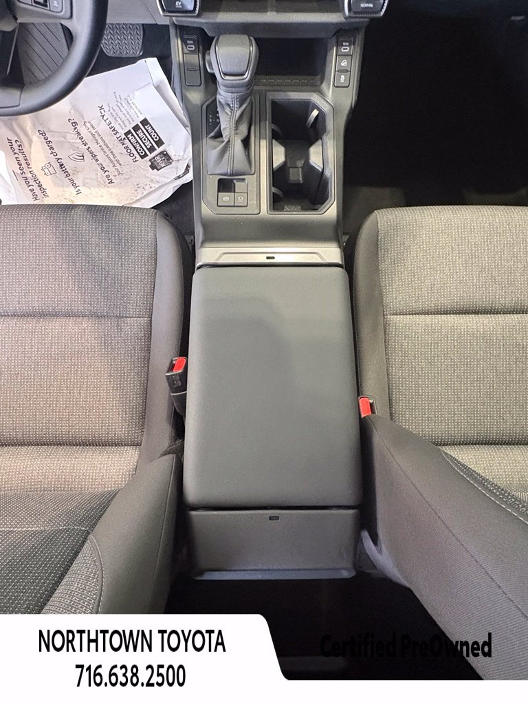 Used 2026 Toyota RAV4 LE AWD/4WD image 25
