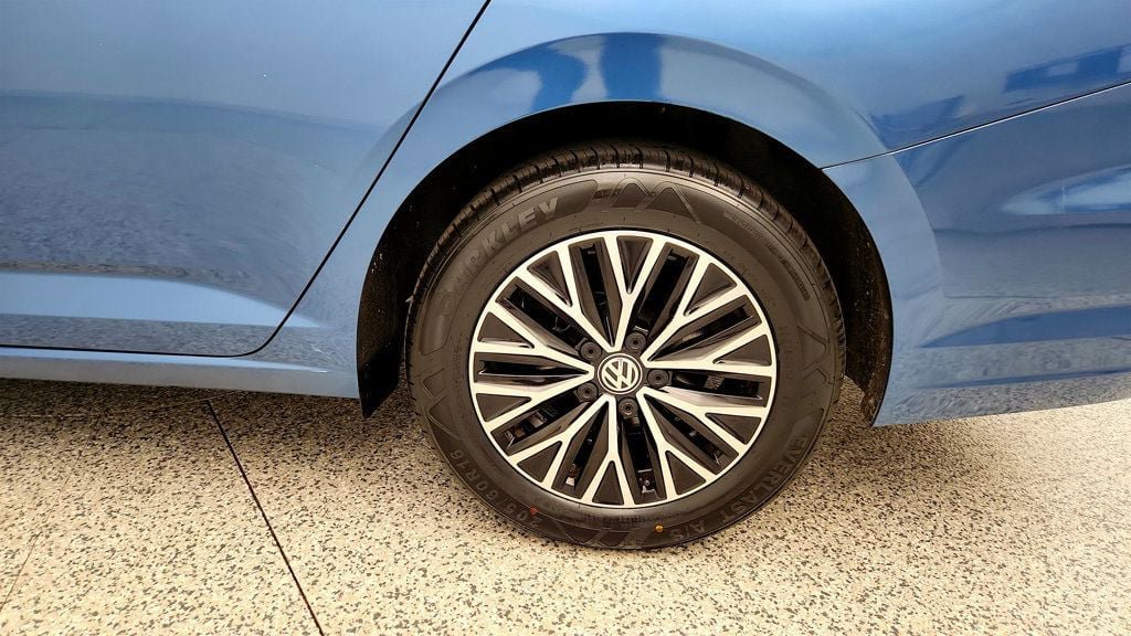 Used 2021 Volkswagen Jetta S w/ Driver Assistance Package FWD image 9