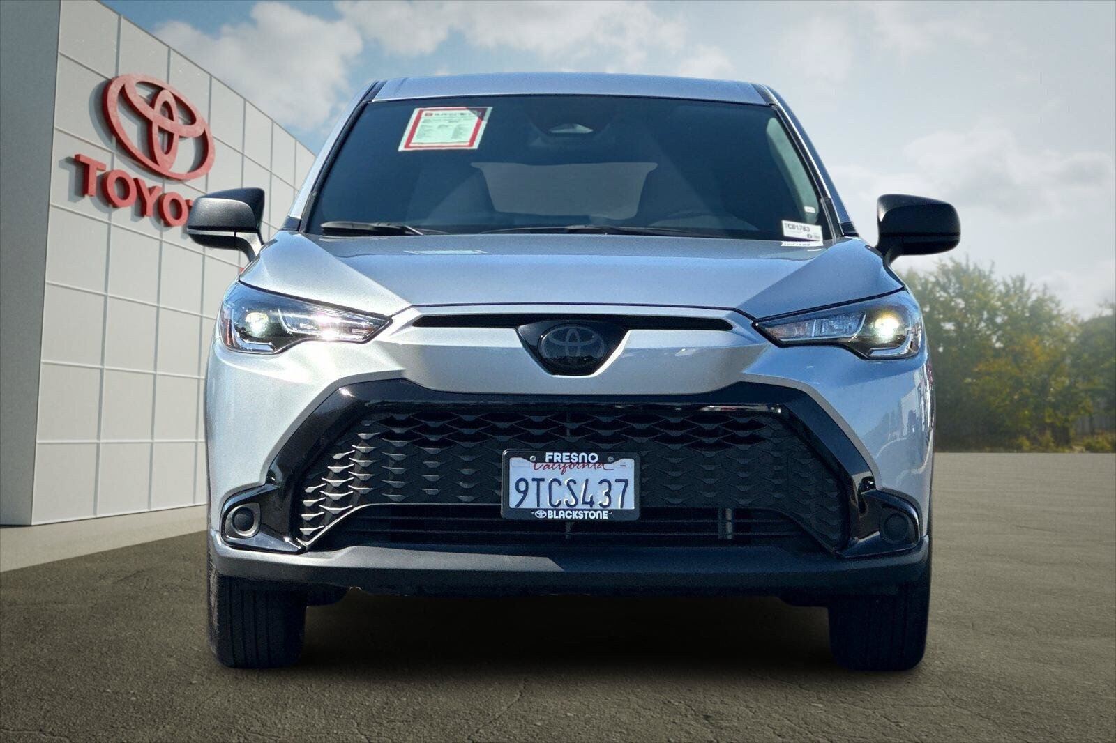 Used 2025 Toyota Corolla Cross AWD Hybrid image 8