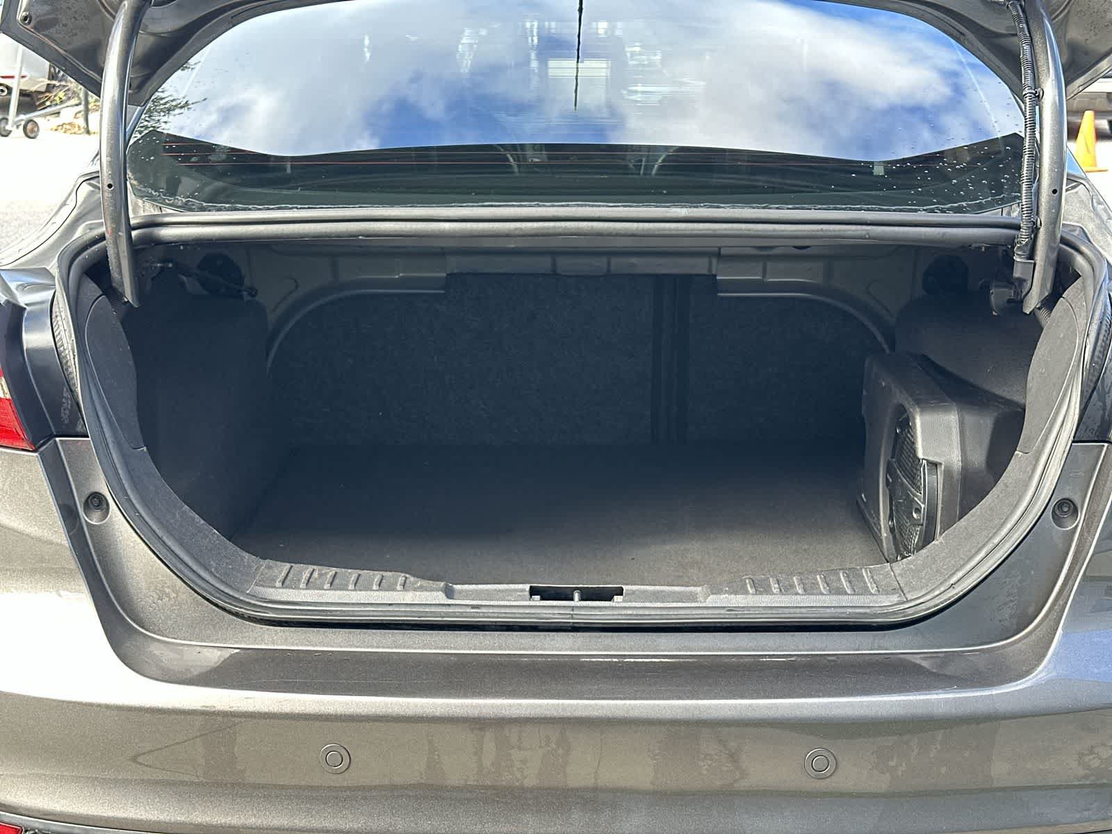 Used 2015 Ford Focus Titanium FWD image 16