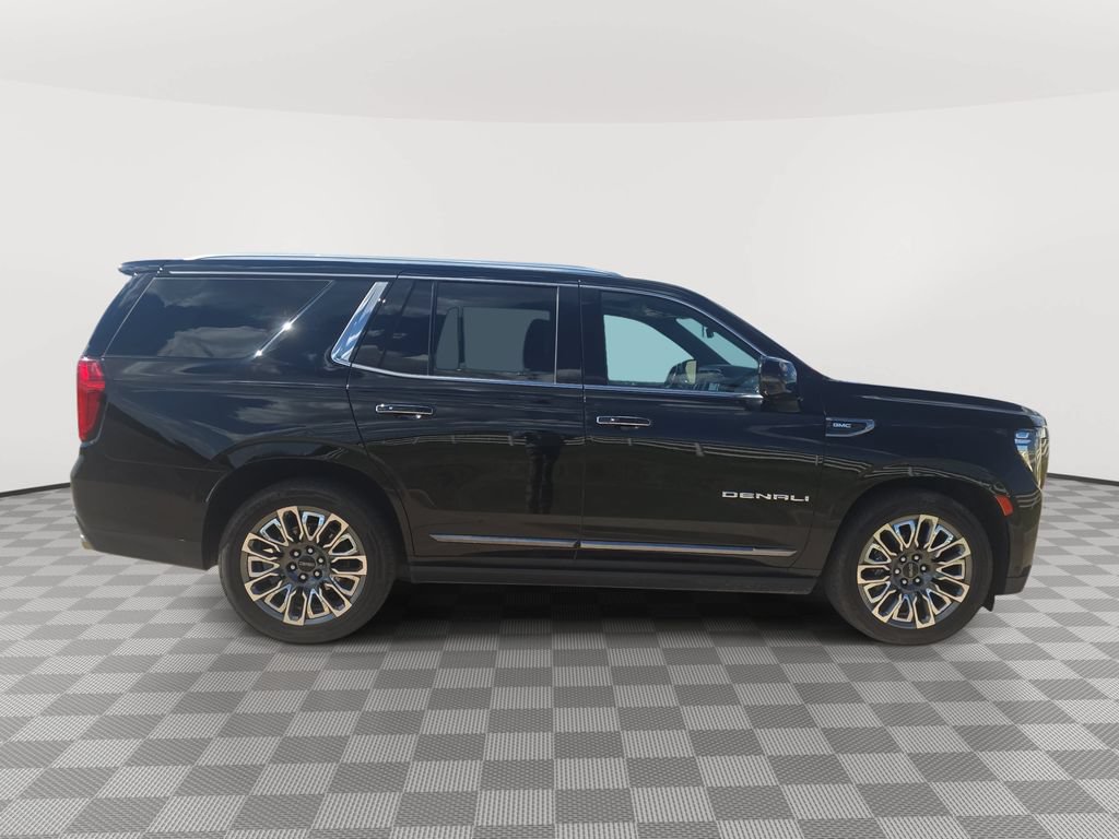 Used 2024 GMC Yukon Denali Ultimate AWD/4WD image 8